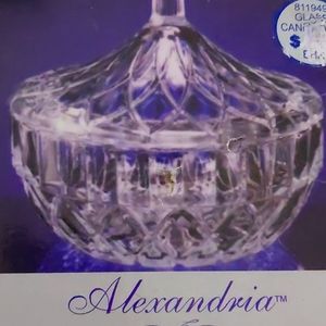 Beautiful Alexandria Crystal Clear Glass Covered Candy Trinket Dish Bowl 4.9"